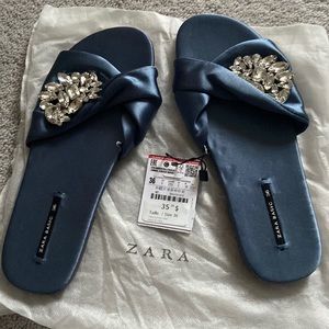 Brand NEW/Unworn Zara Silk Brooch Sandals